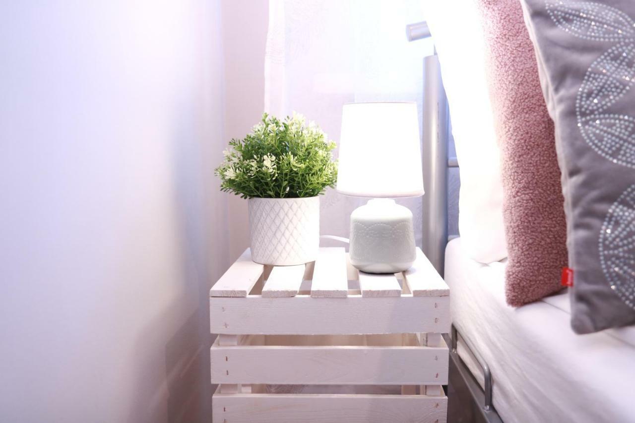 Chill & Explore By Cooee Apartments Varsóvia Exterior foto